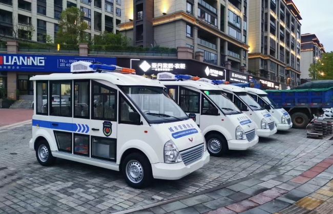 五菱電動(dòng)巡邏車為城市治安保駕護(hù)航